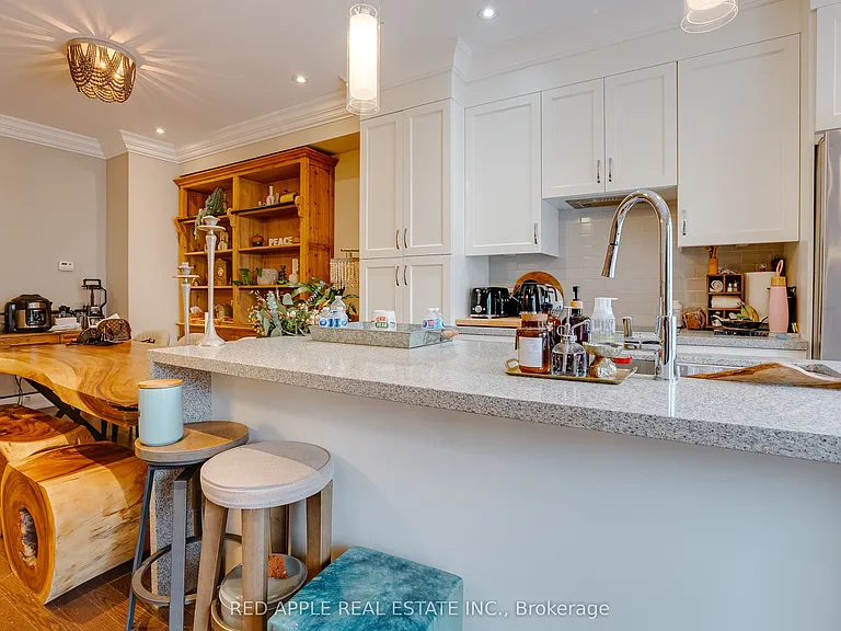 15 Dunton Ln — Photo 6
