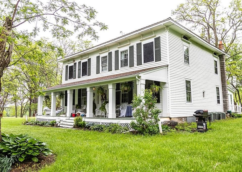 1st image of 3175 Oak Forest Ln