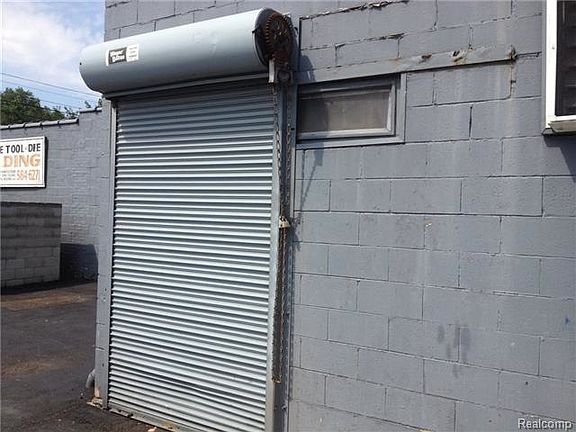 3rd image of 14705 Tireman Ave