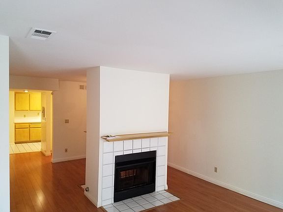 2nd image of 451 S Oakland Ave