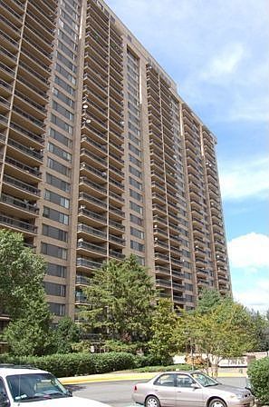 FALLS CHURCH CONDO FOR SALE