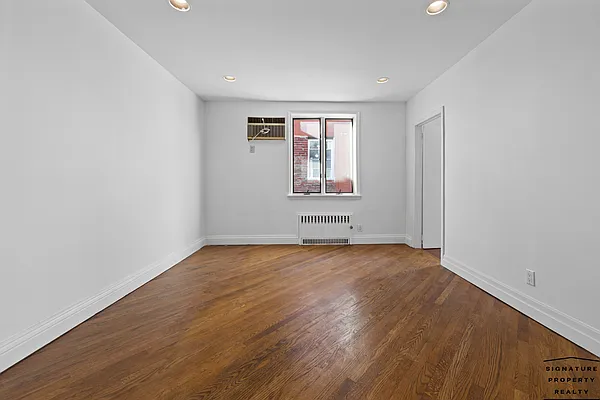 Rented by Signature Property Realty | media 23