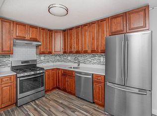 24-20 31st St #F, Astoria, NY 11102