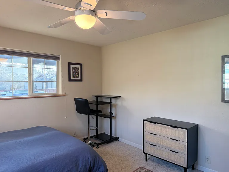 313 NW Riverfront St #1 — Photo 13