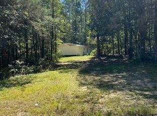 689 Miles Martin Rd, Defuniak Springs, FL 32435