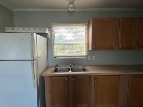 221 Riggs Rd #212, Hubert, NC 28539