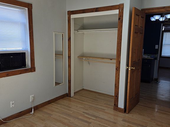 5th image of 128 Jones St