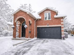 56 Monique Cres, Barrie, ON L4M 6Y4