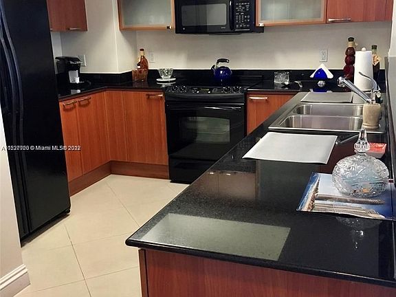 3rd image of 16699 Collins Ave APT 2210