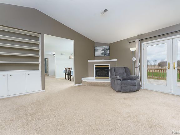 5th image of 10488 W Grand River Rd