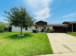 2402 La Parra Ln, Laredo, TX 78046
