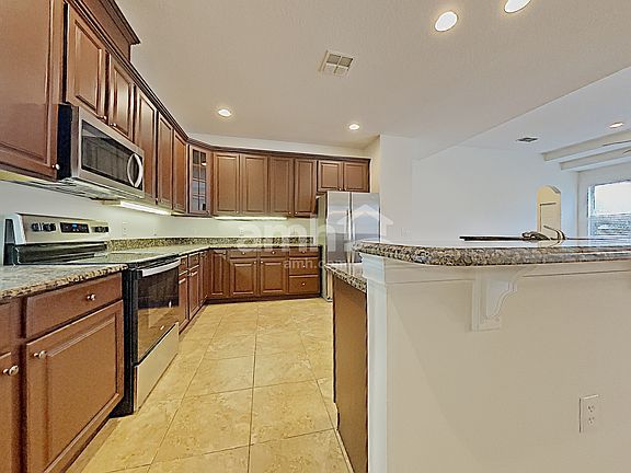 4th image of 444 Duff Dr