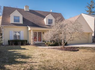 6123 N Lydell Ave, Whitefish Bay, WI 53217