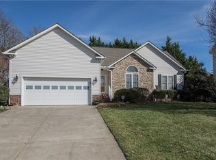 1024 Lisa Run Dr, Kernersville, NC 27284