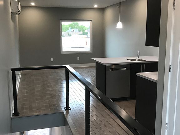 Main Level Living/Kichenette