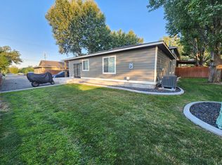 2206 S Olympia St #B, Kennewick, WA 99337