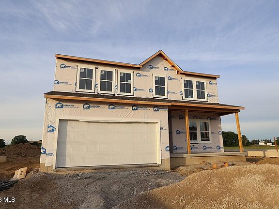 2nd image of 925 Creekside Ln