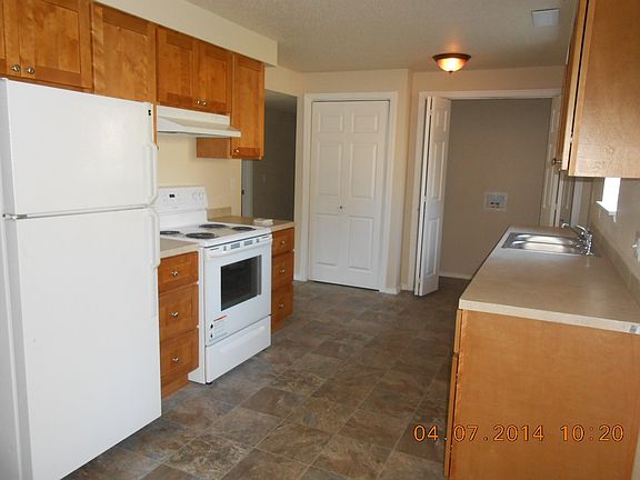 5th image of 1233 1/2 Merkel St NE