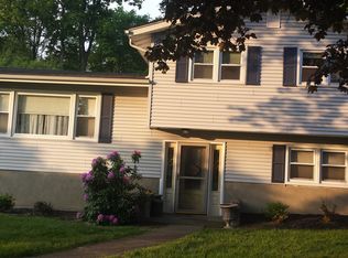 19 Merriewold Ln S, Monroe, NY 10950