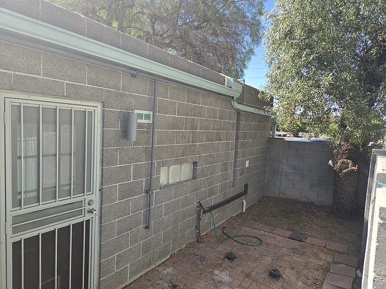 1101 E Bethany Home Rd #7 — Photo 12