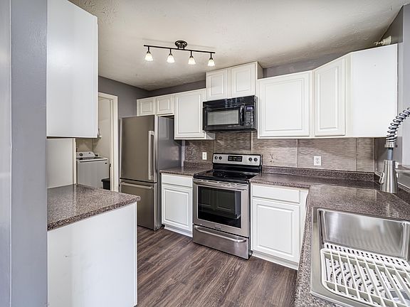 5th image of 240 Legends Creek Way #206