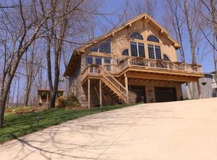 800 Valleywood Heights Dr, Howard, OH 43028