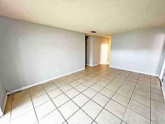 5th image of 2220 NW 59th Ave #36