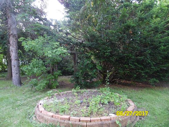 4th image of 1009 N 1st Ave