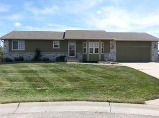 10105 W Lotus Cir, Wichita, KS 67209