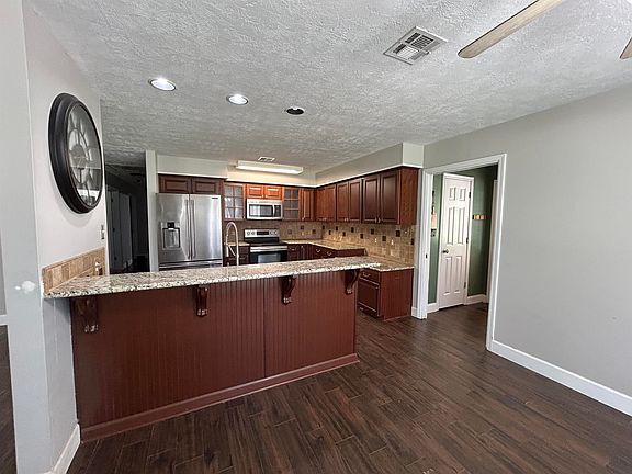 5th image of 1141 Lake Land St