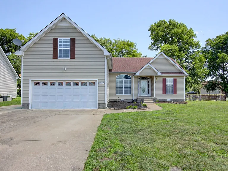 3729 Kendra Ct N — Photo 48