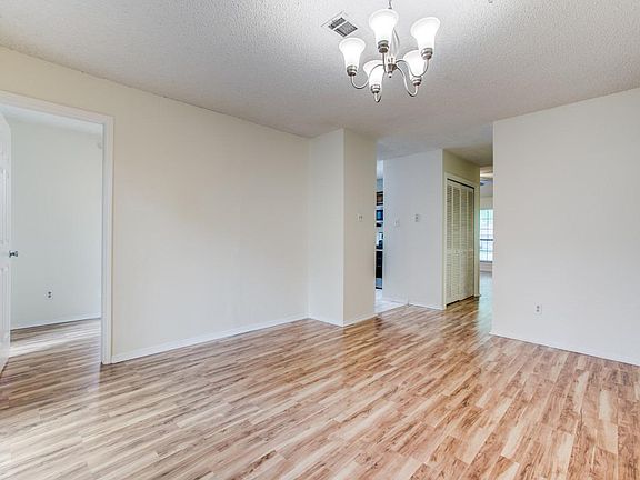 2nd image of 1704 Sonnet Dr