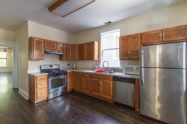 1st image of 1505 W Wellington Ave #2
