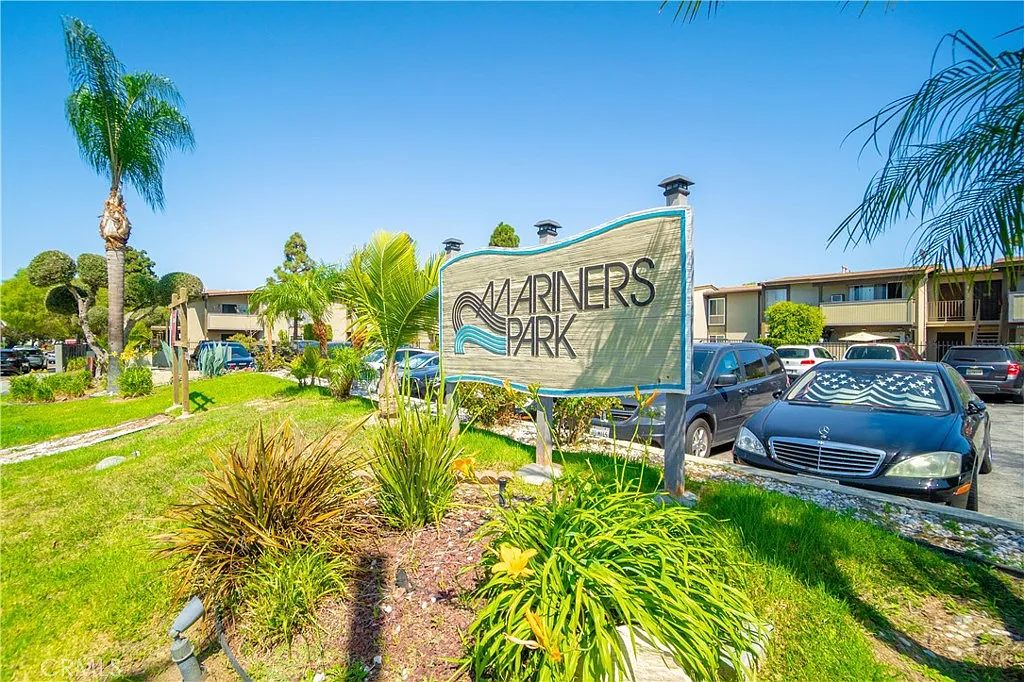 1 bed, 593 sqft, $2,700 — Photo 1