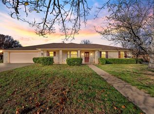 340 N Avenue B, Crawford, TX 76638