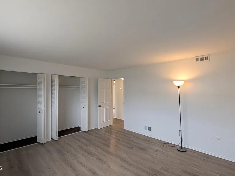 226 Sawmill Rd — Photo 15