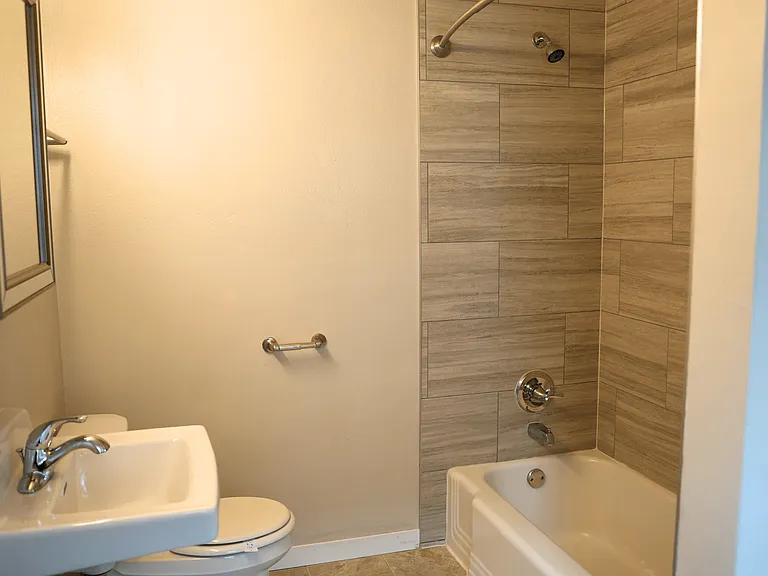 6345 Lyndale Ave S — Photo 13