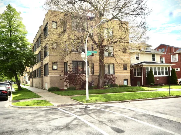 2339 E 72nd St #1, Chicago, IL 60649