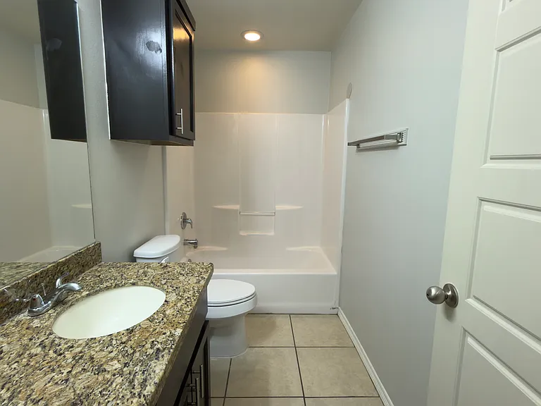 2324 W Stubbs St #3 — Photo 12