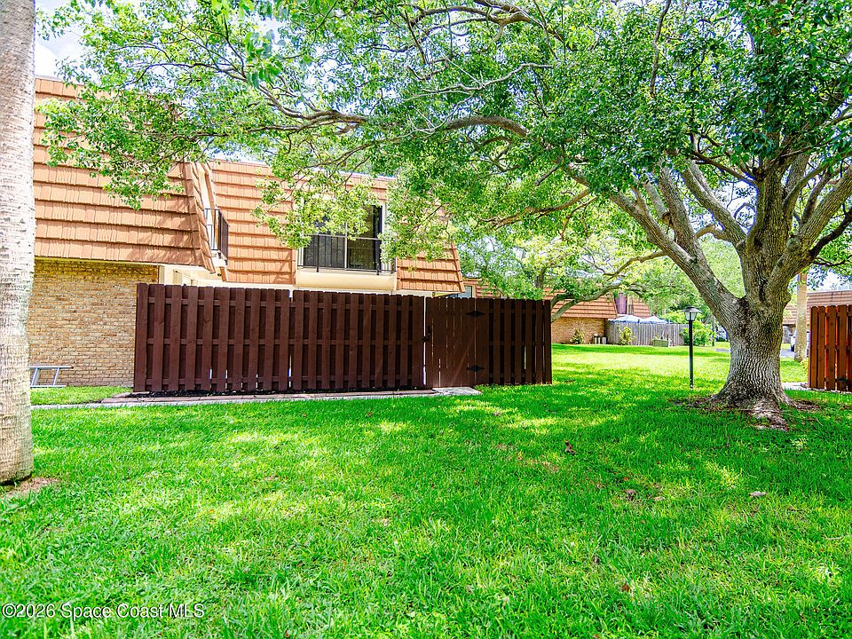 1st image of 1717 Patty Cir NE