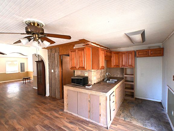 3rd image of 3385 Rockhouse Rd