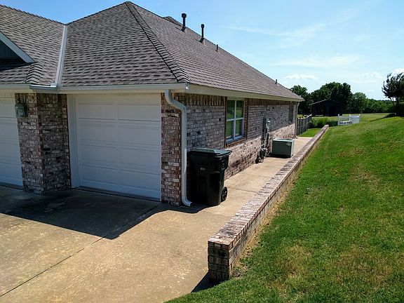 5th image of 3313 Heritage Dr