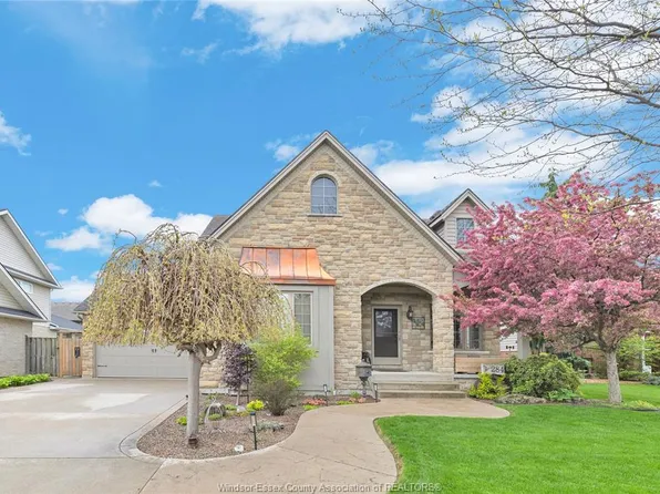 284 Donald Cres, Lakeshore, ON N8L 0N5