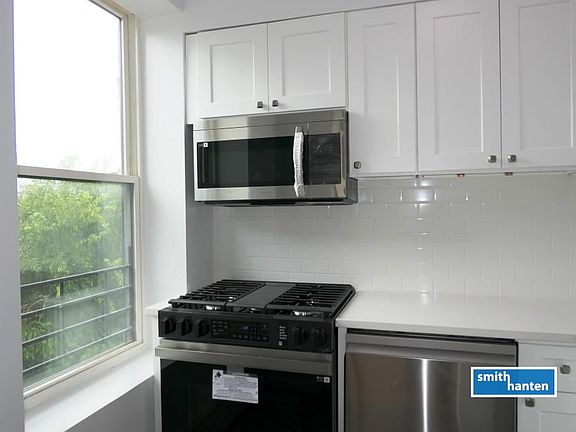 2nd image of 308 Atlantic Ave APT 4