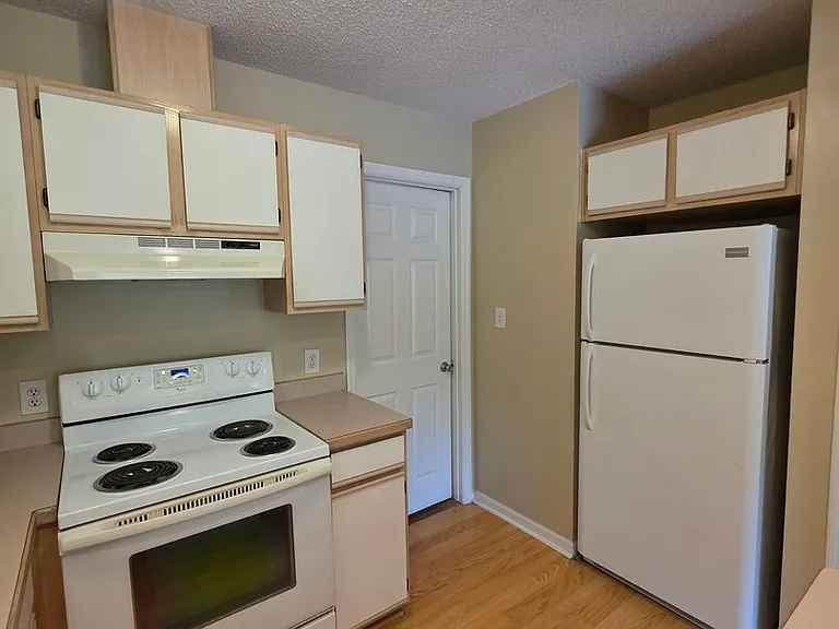 113 Craig Dr #B — Photo 8