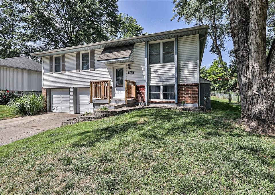 1st image of 1126 NW Golfview Dr