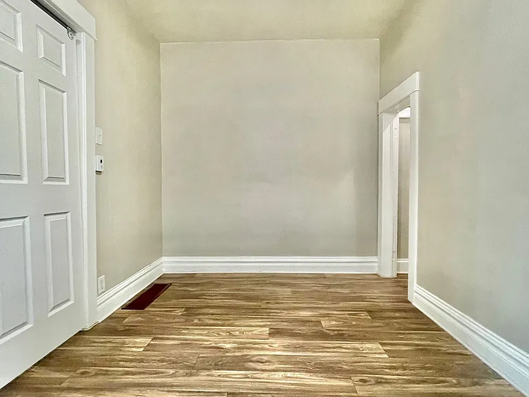 1453 S Clarkson St — Photo 5