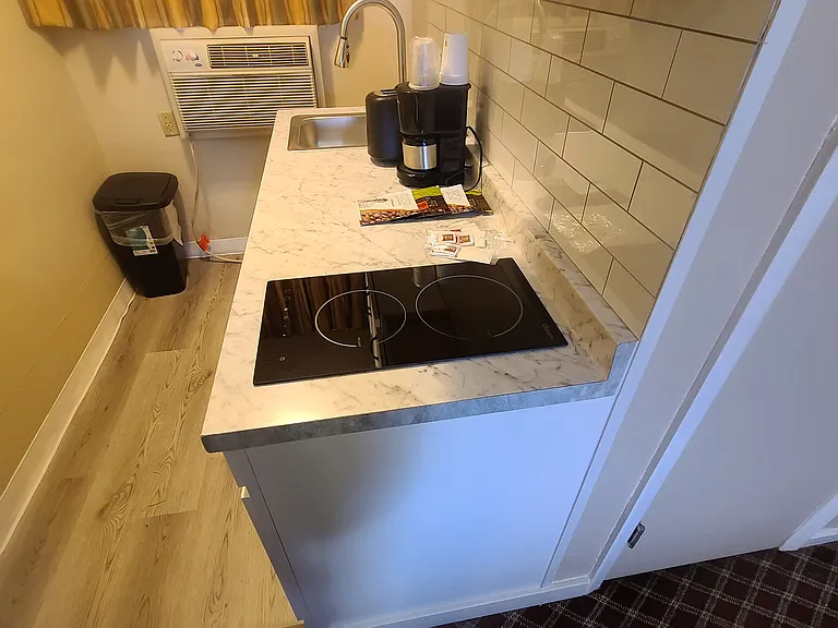 Presque Isle Extended Stay Suites — Photo 38