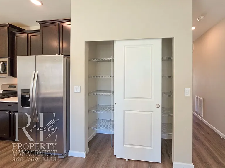 106 McNeal Ave — Photo 7