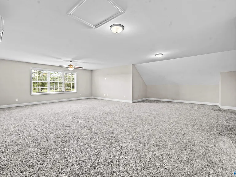 104 Erskin Parcus Dr — Photo 37